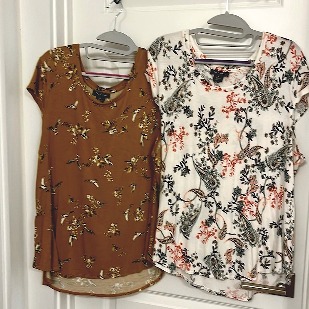 Lot of Two Nue Options cap sleeve T shirts, (price is for 2 shirts)